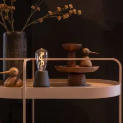 Humble One Table Light -Hayward Verkoop Humble One table light black wood sfeer