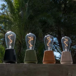 Humble One Outdoor Tafellamp -Hayward Verkoop Humble one outdoor black sfeer 05