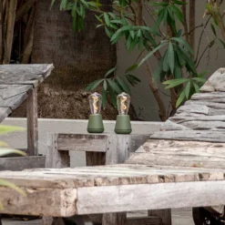 Humble One Outdoor Tafellamp -Hayward Verkoop Humble one outdoor groen sfeer