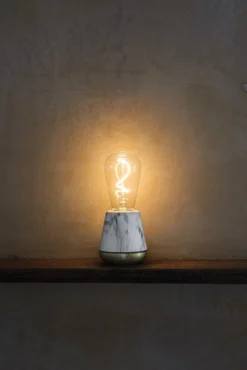 Humble One Table Light -Hayward Verkoop Humble one table light marble
