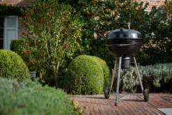 Kettle Kolen BBQ -Hayward Verkoop Kettle 42 plus kolen barbecue dicht
