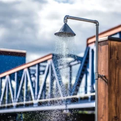 Mora Garden Buitendouche Met Wandmontage -Hayward Verkoop Mora garden buitendouche detail sproeikop