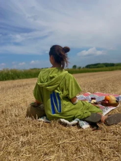 Ocean Drive Poncho Adult -Hayward Verkoop Ocean drive poncho adult groen in het veld