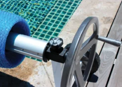 Oprolsysteem Voor Zomerzeil Op Wielen -Hayward Verkoop Oprolsysteem voor zomerzeil op wielen 4