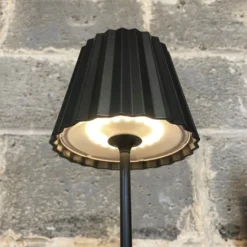 Troll 2.0 Tafellamp -Hayward Verkoop Troll 2 tafellamp zwart led